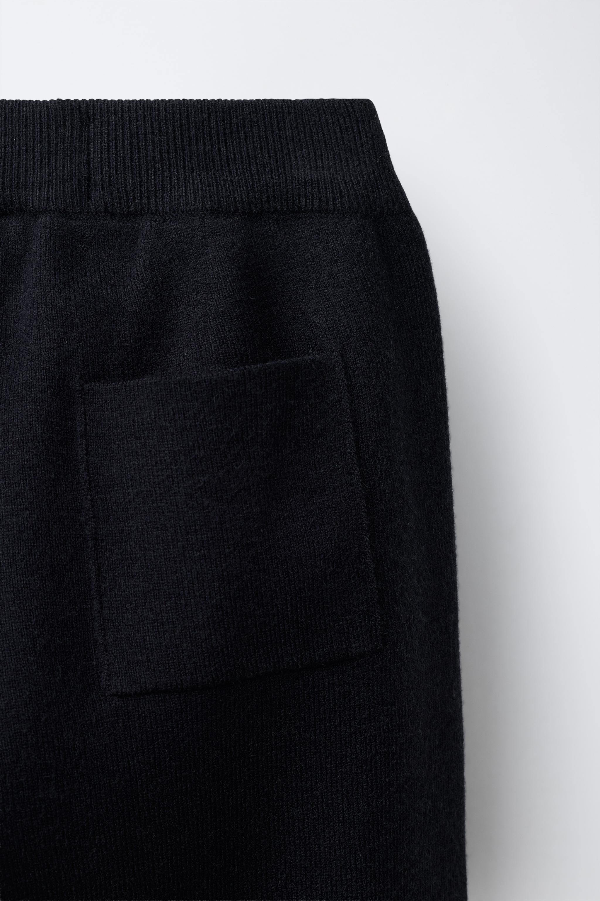 PANTALON EN MAILLE STYLE JOGGING